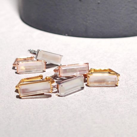perfume bottle series　earcuff Square size＜shell&quartz＞