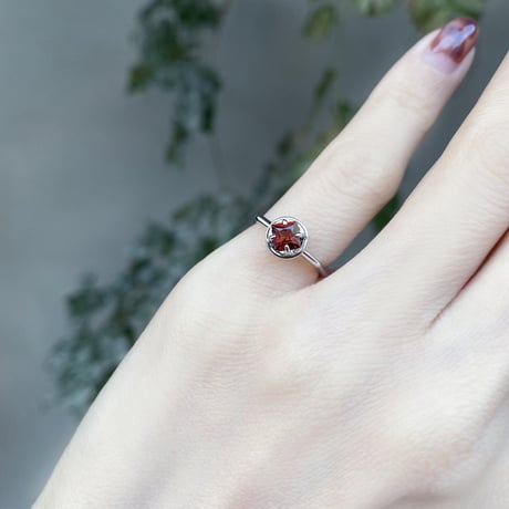 perfume bottle series　earcuff Msize＜garnet＞