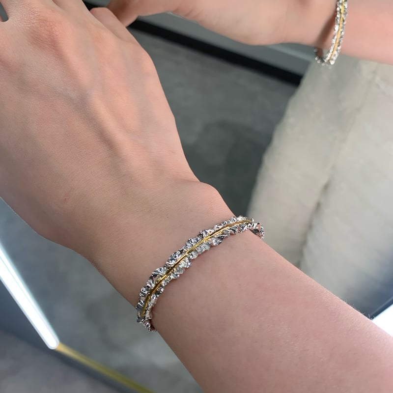 wrinkle series pinch bangle | AcuteAccent
