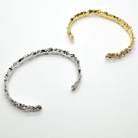 wrinkle series pinch bangle