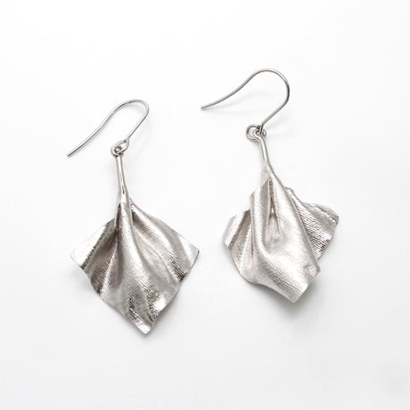 wrinkle series　pierce(pair)