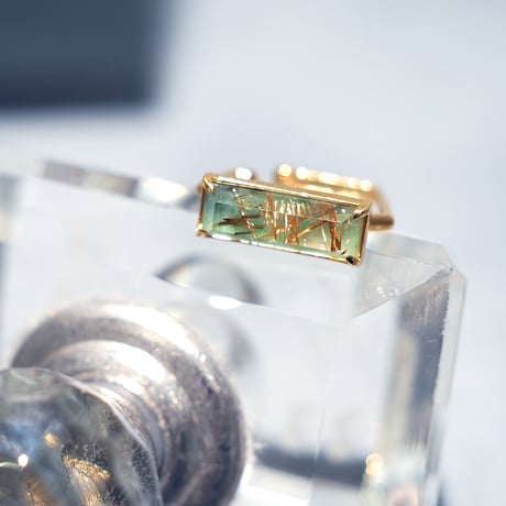 perfume bottle series　earcuff Square size＜emerald & rutile quartz＞