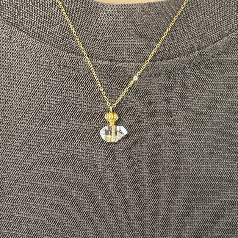 acute accent perfume bottle ハーキマークォーツ