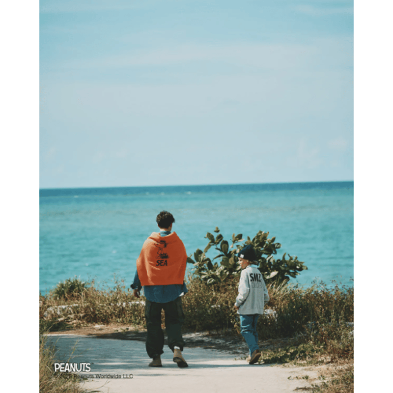 SMOOTHY x WDS Snoopy Pigment Crewneck Sweatshir