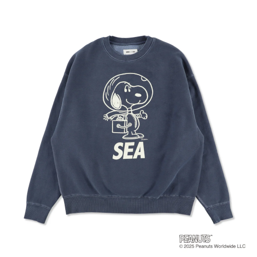 SMOOTHY x WDS Snoopy Pigment Crewneck Sweatshir