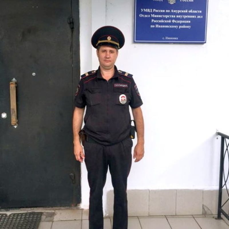 ロシア警察 内務省 官給品 夏服 制服 上下セット | ロシアの梅