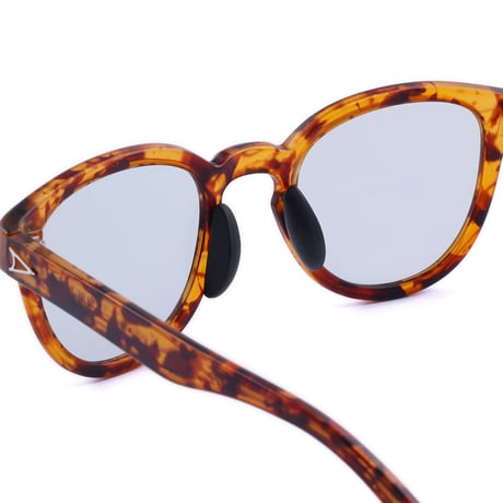TYMER(タイマー) ELIOT Tortoiseフレームx調光レンズ