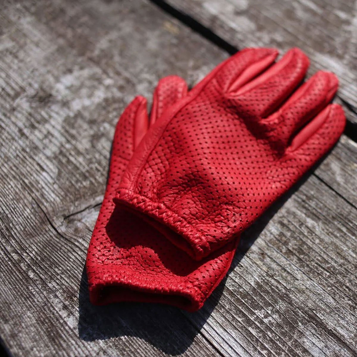 LAMP GLOVES -PUNCHING GLOVE-RED | Pins store