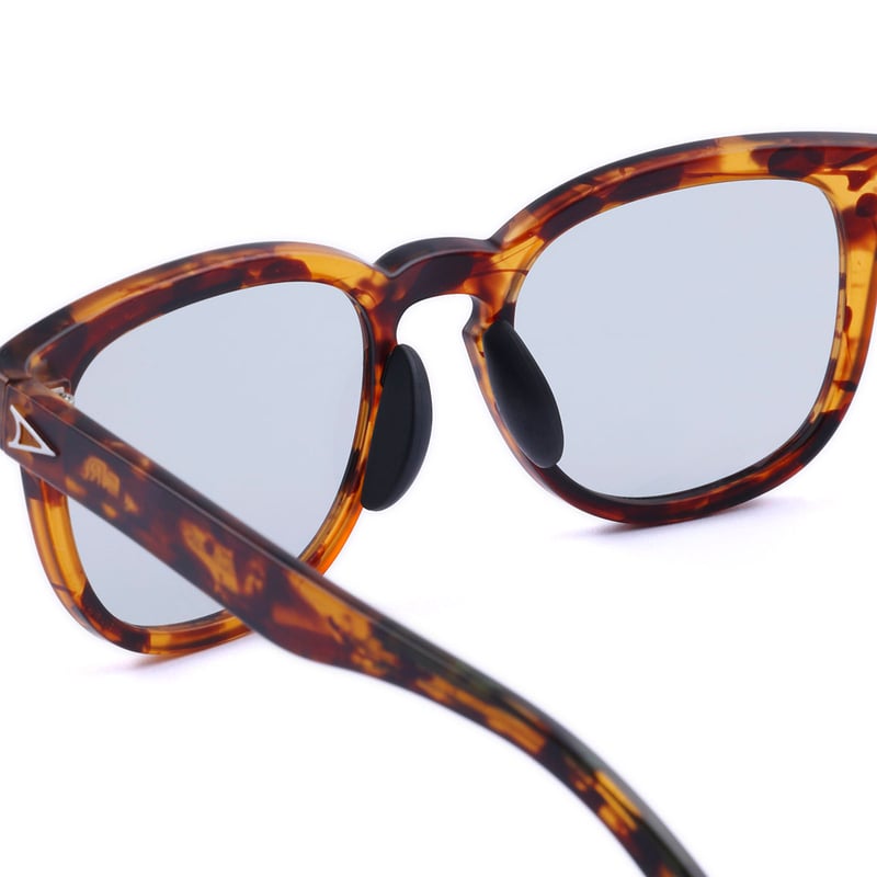 TYMER(タイマー) BLAKE Tortoiseフレームx調光レンズ | Pinsnet