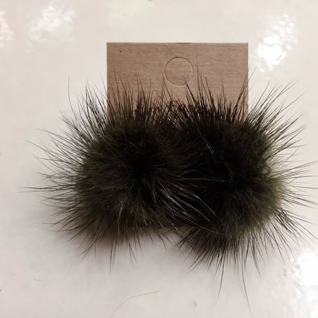 ミンクファーピアス