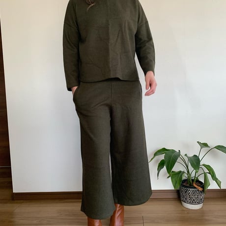 カーキニットセットアップ