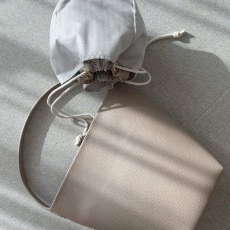 レザーバケツバッグ