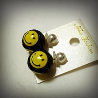 にこちゃんトライバルボールピアス