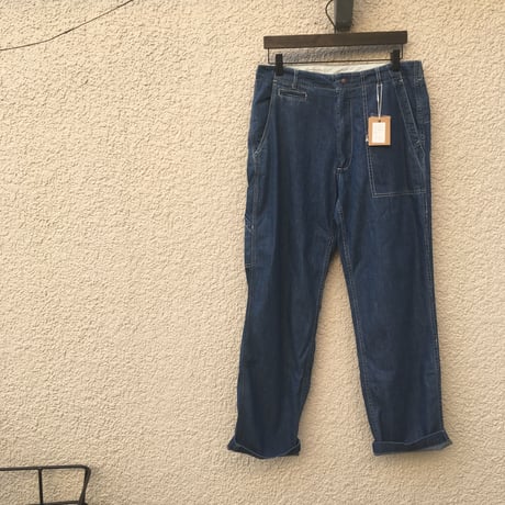 デニム無地のアシンメトリーパンツ