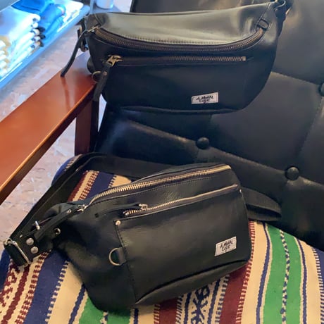 限定leather ボディーバックオリジナル