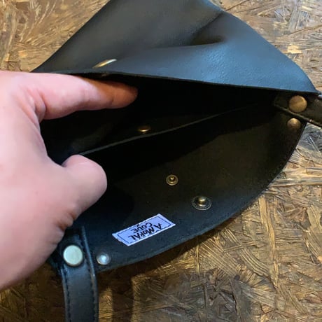 handmade leatherサコッシュ amoralcode original