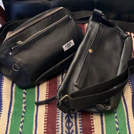 限定leather ボディーバックオリジナル