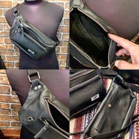 限定leather ボディーバックオリジナル