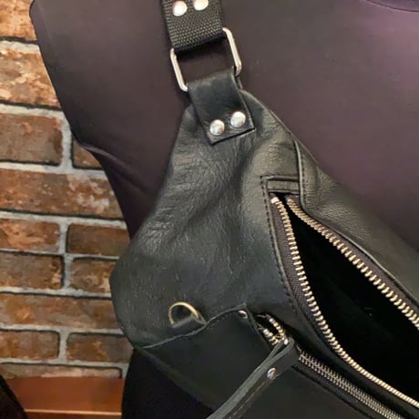 限定leather ボディーバックオリジナル