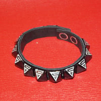 ANARC STUDS WRISTBAND