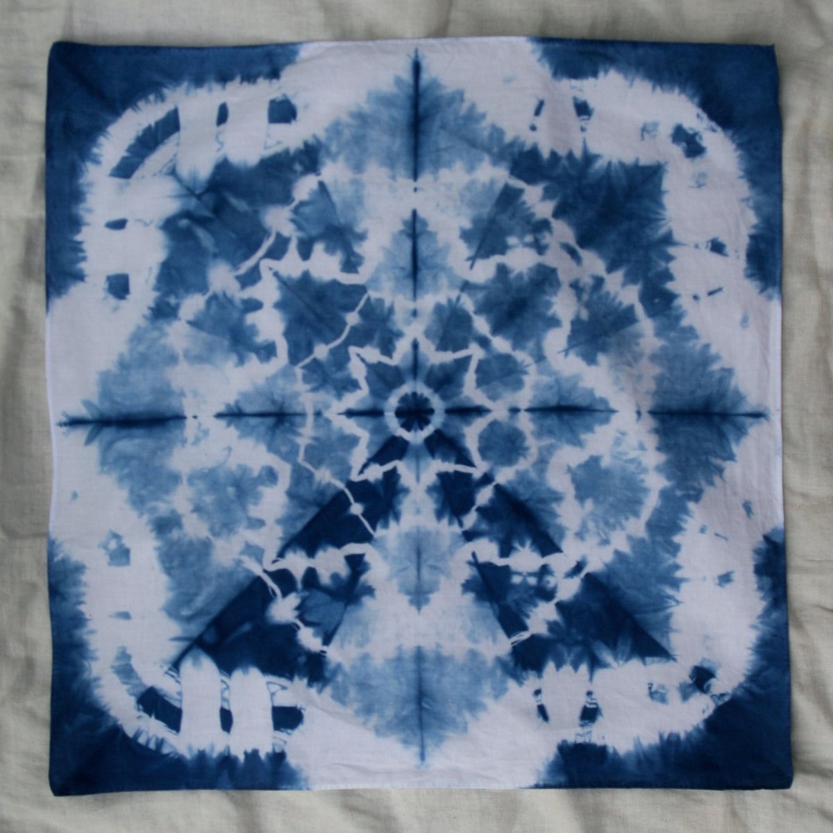 ★本藍染　正絹　深い藍が美しい型絵染め　最高級ちりめん25800円→　HT樣専用 20220925-20220925_131531.jpg