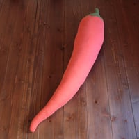 抱き枕　唐辛子