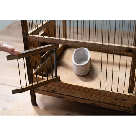 二つの小部屋二つの塔の鳥籠