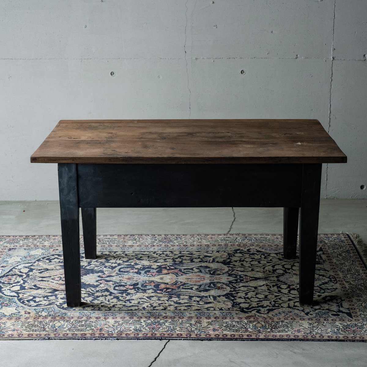 フランスアンティーク・ローテーブルNoir | BOLT antique フランスアンティーク・ローテーブルNoir | BOLT antique
