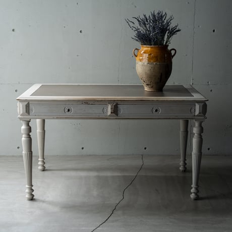 CATEGORY TABLE | BOLT antique &brocante+design CATEGORY TABLE | BOLT antique &brocante+design