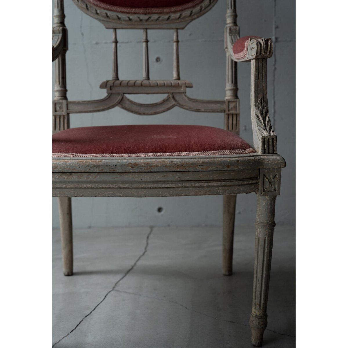 ルイ16世様式・サロンチェアー | BOLT antique &brocante+design ルイ16世様式・サロンチェアー | BOLT antique &brocante+design