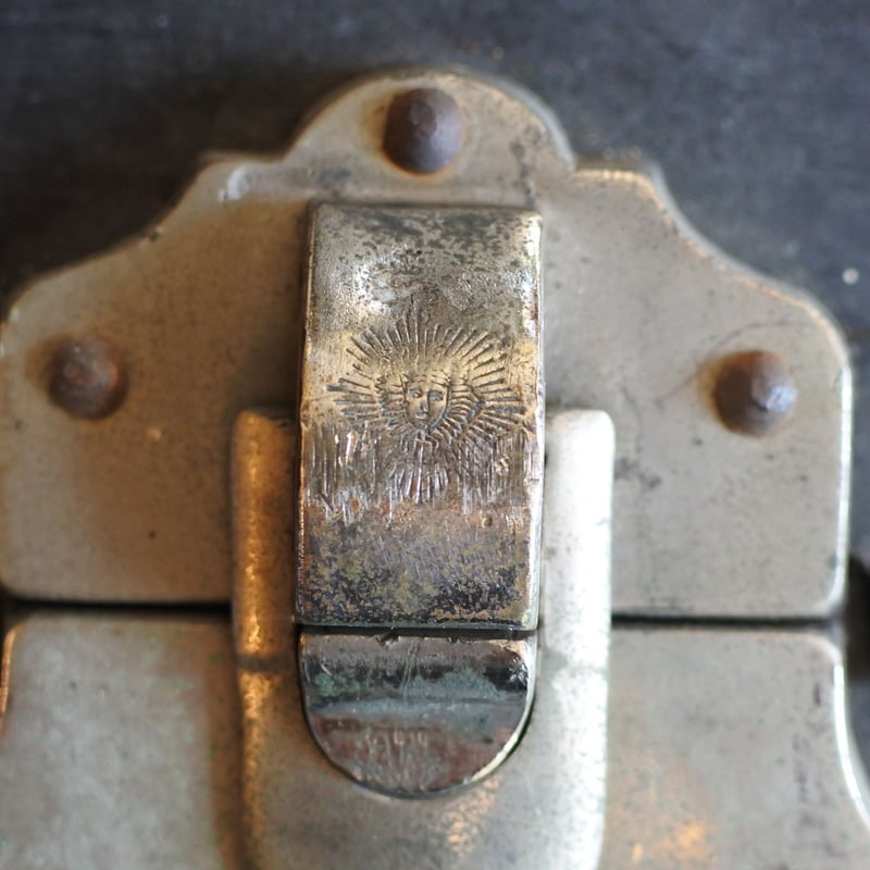 木と革と鉄のアンティークトランク | BOLT antique 木と革と鉄のアンティークトランク | BOLT antique