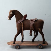 France antique 木馬のプルトイ（タイヤ付き）
