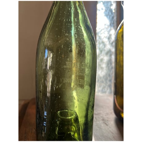 Ambérieu-en-Bugey のアンティークボトル