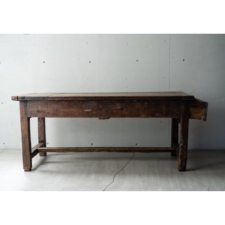 1700年代フランス・農家の作業テーブル