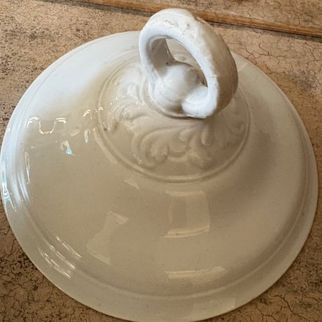 Creil et Montereau / 小ぶりなスーピエール（蓋付き） 1840-76年頃