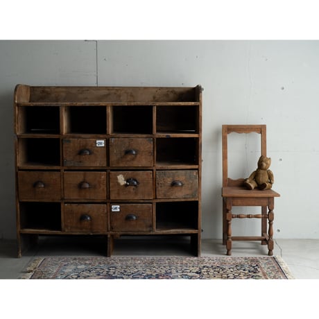 フランス ピレネー地方・山のアトリエ家具