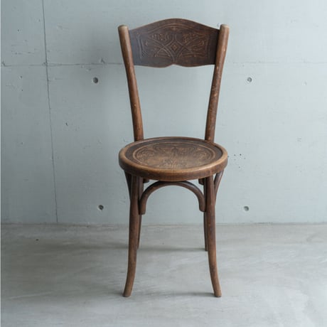 ：THONET トーネット：エンボス・アールヌーボー・ベントウッドチェアー