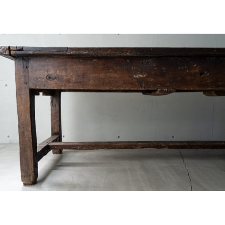 1700年代フランス・農家の作業テーブル