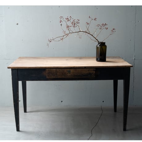 CATEGORY TABLE | BOLT antique &brocante＋design