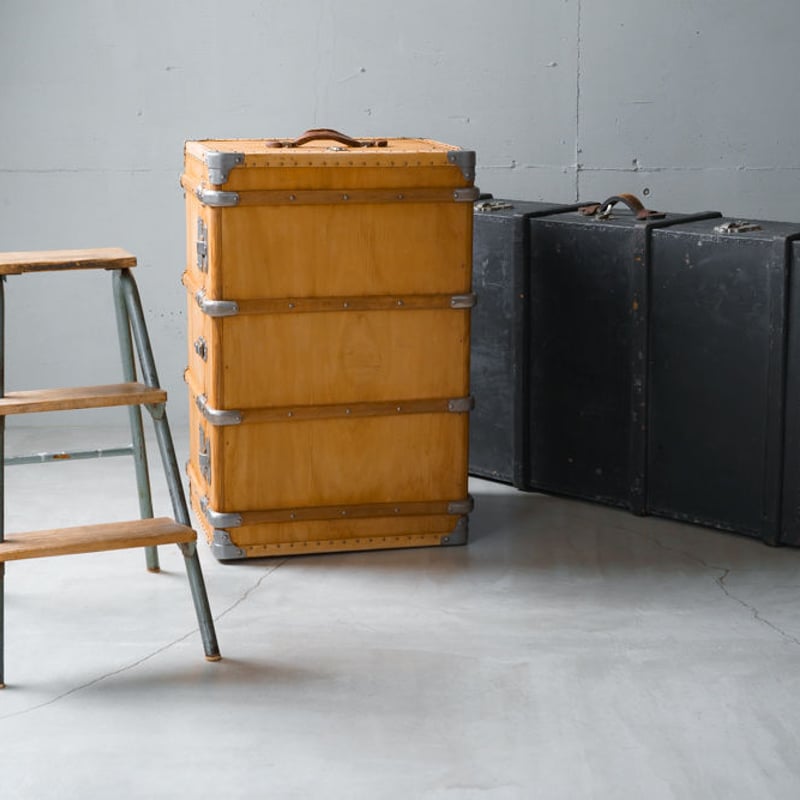木と革と鉄のアンティークトランク | BOLT antique 木と革と鉄のアンティークトランク | BOLT antique