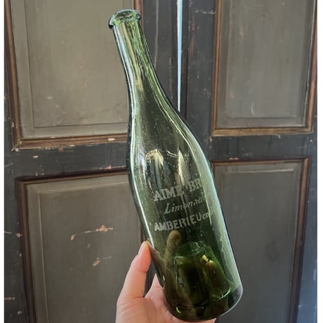 Ambérieu-en-Bugey のアンティークボトル