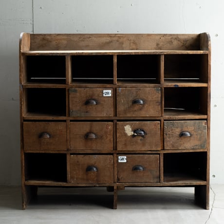 フランス ピレネー地方・山のアトリエ家具
