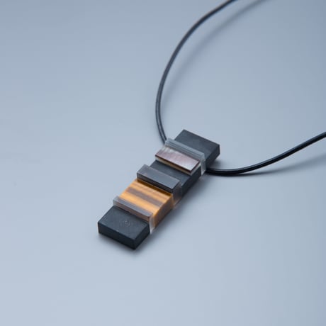 MUKU Layers Pendant