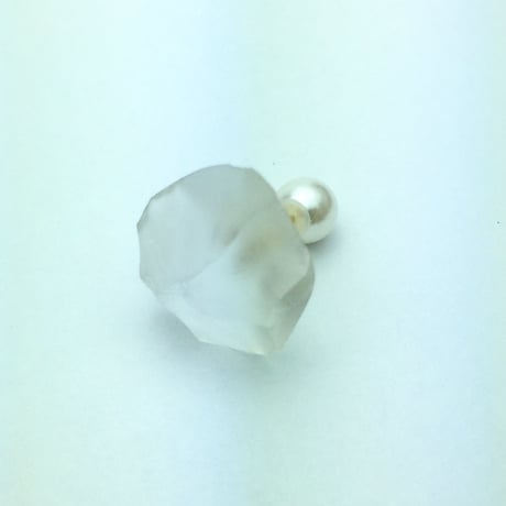 bisoa KACHIWARI PIERCE white  / 0.5PAIR