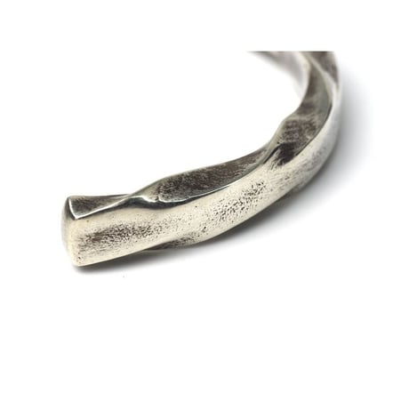 HB-4-S "TWIST" Bangle