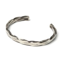 HB-4-S "TWIST" Bangle