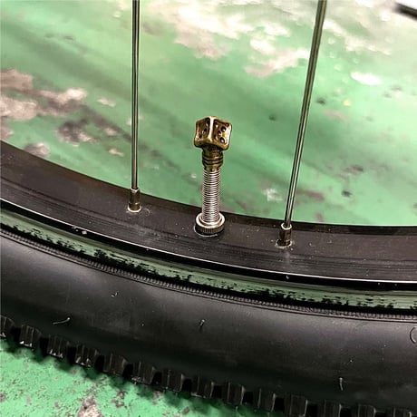 HBC-20-B "MELTED DICE" ValveCap (仏式、英式用)