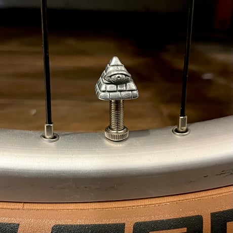 HBC-25-Al "ALL SEEING EYE" ValveCap(仏式、英式用)