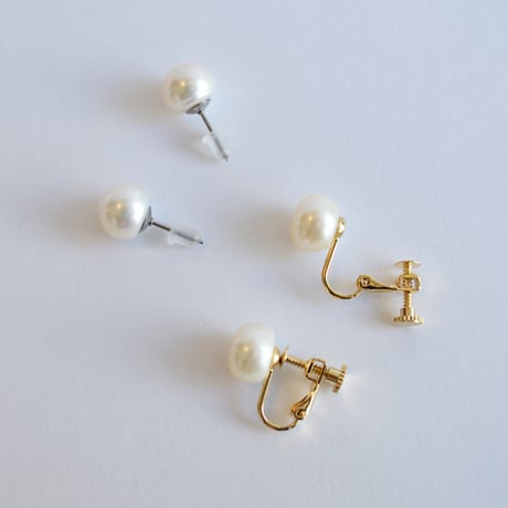 淡水パール一粒  　Mサイズ　チタンピアス/イヤリング