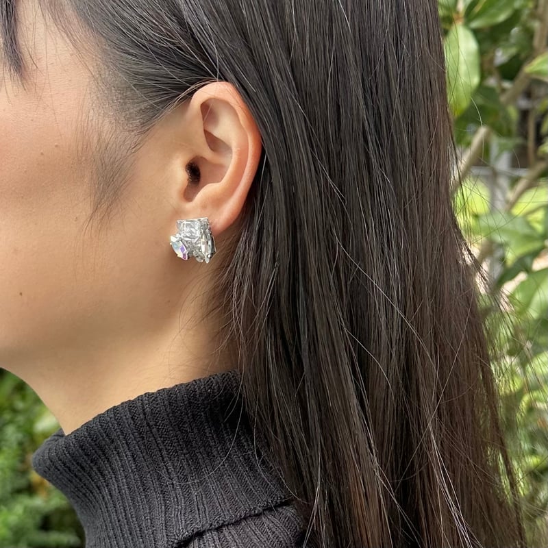 両耳】ビジューアシメ/CLW イヤリング/ピアス | HusuÅnŁa